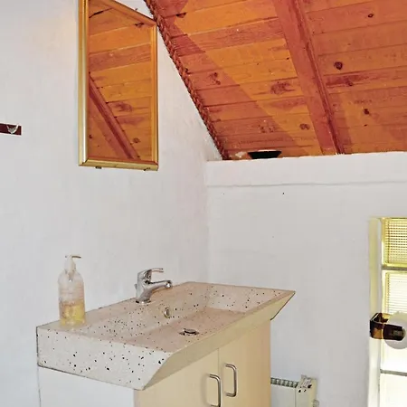 Holiday home Humlebo *
