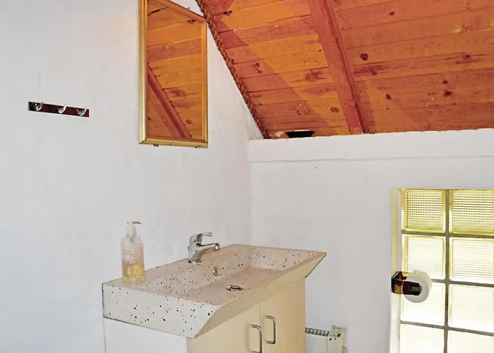 Holiday home Humlebo *